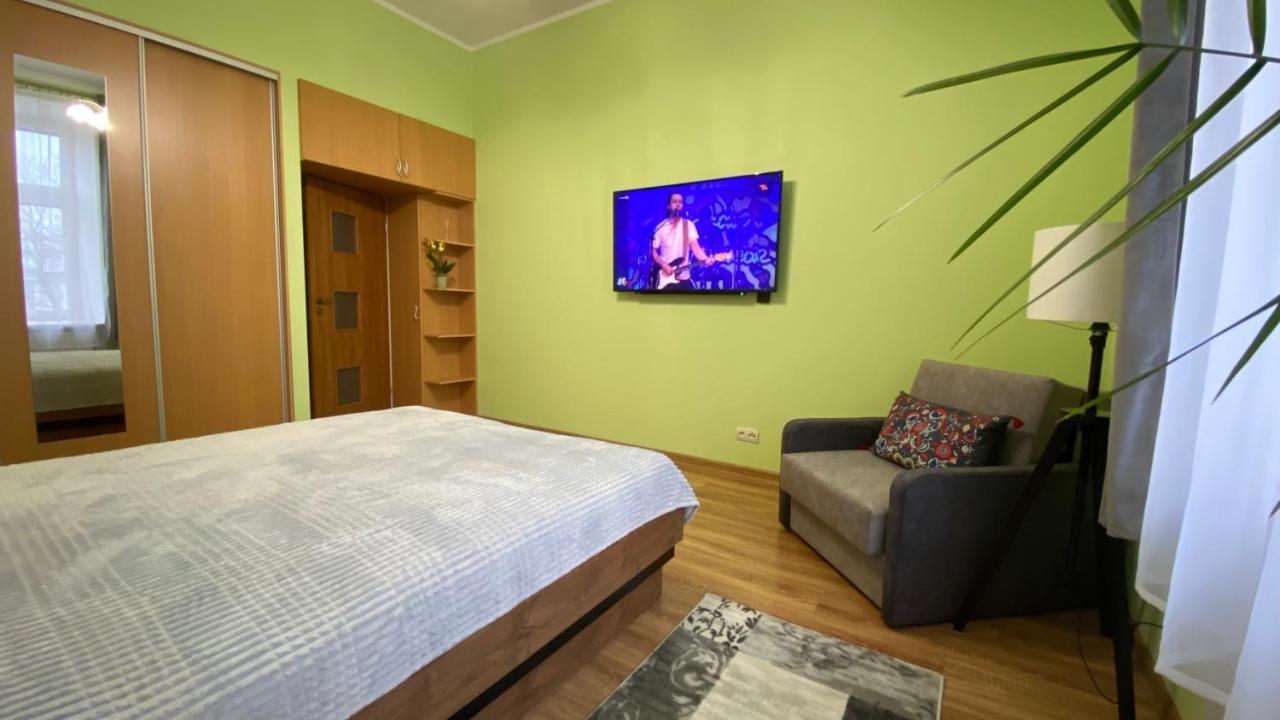 Lublinbnb - Exclusive Family Apartment ------ In The Heart Of Lublin -------------------------------- Bedroom & Living Room & Kitchen Bagian luar foto