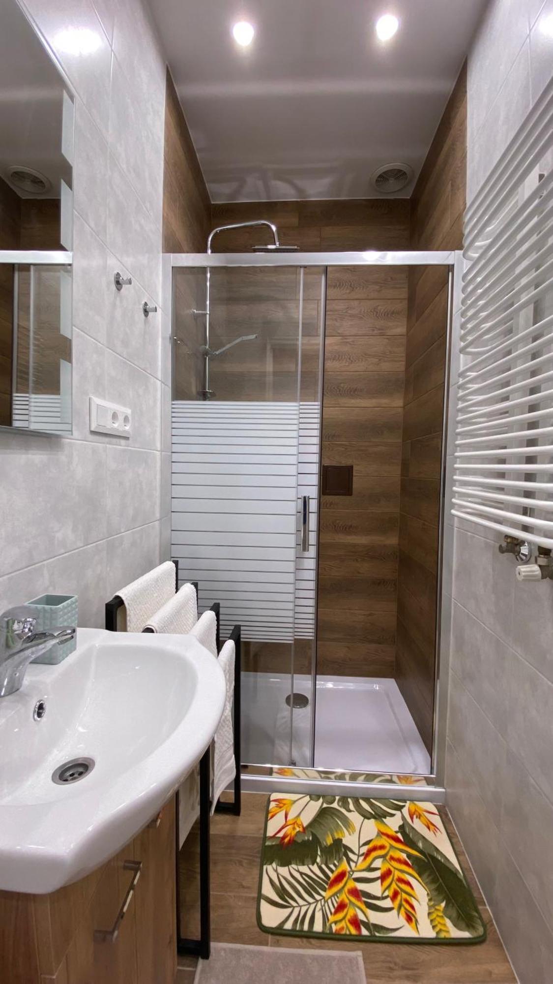 Lublinbnb - Exclusive Family Apartment ------ In The Heart Of Lublin -------------------------------- Bedroom & Living Room & Kitchen Bagian luar foto