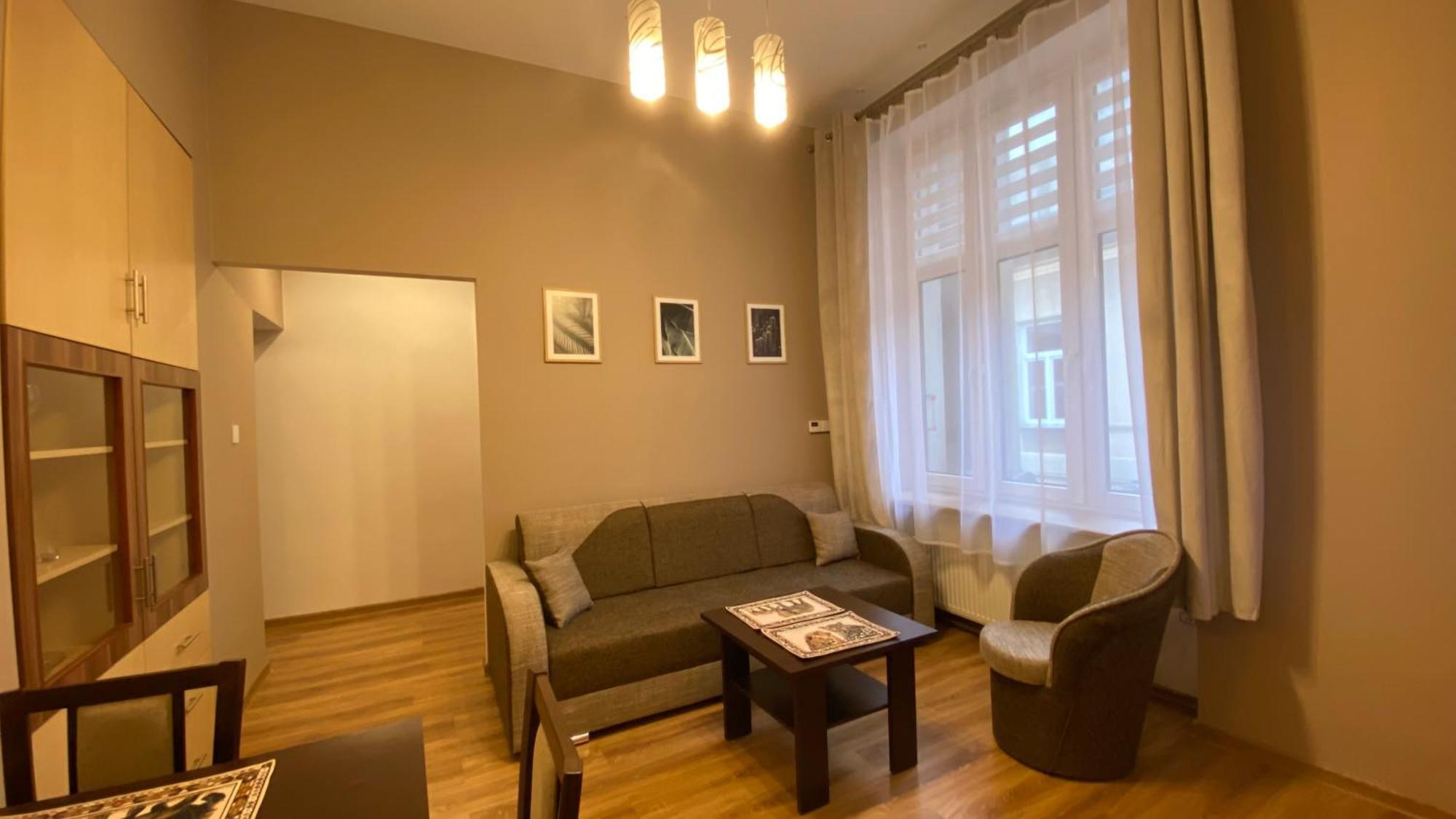 Lublinbnb - Exclusive Family Apartment ------ In The Heart Of Lublin -------------------------------- Bedroom & Living Room & Kitchen Bagian luar foto
